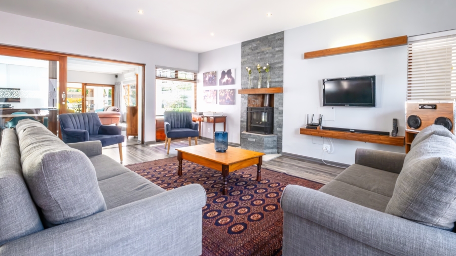 4 Bedroom Property for Sale in Heatherlands Western Cape